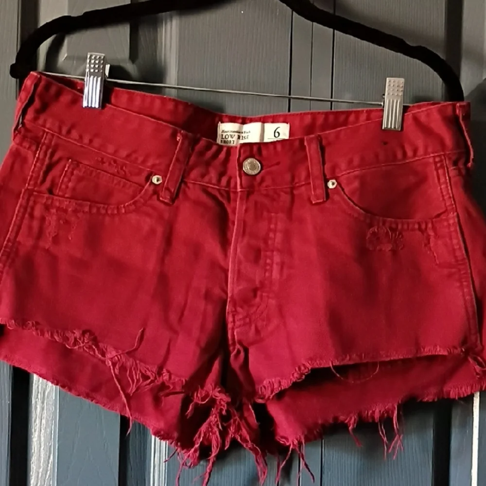 Abercrombie & Fitch Women's Red Jean Shorts - Picture 1 of 6